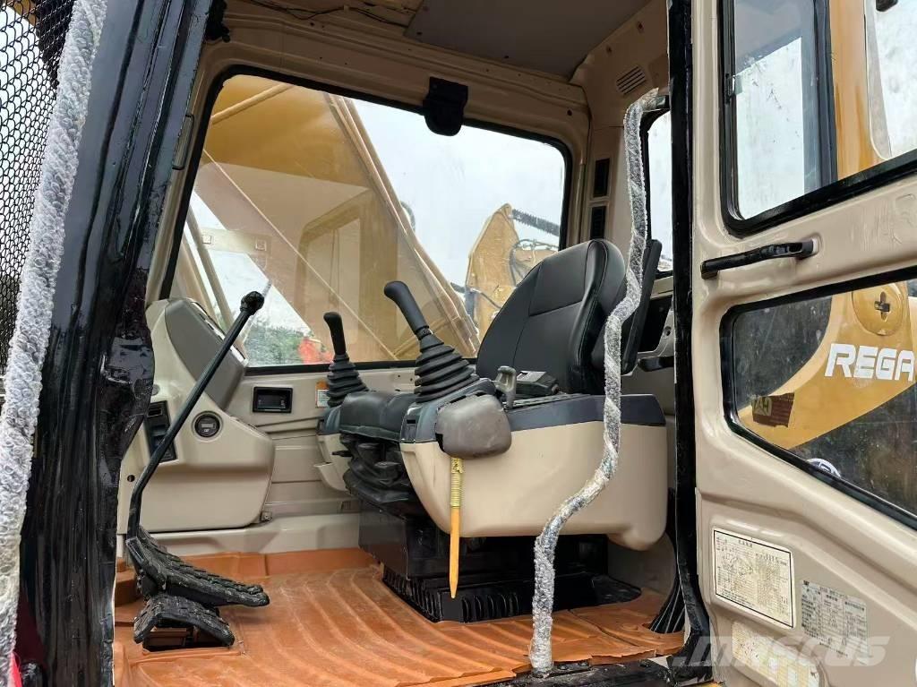 CAT 320BL 履带挖掘机