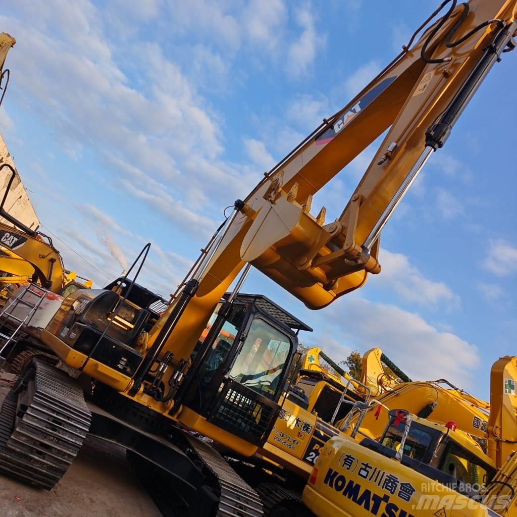 CAT 320 D 履带挖掘机