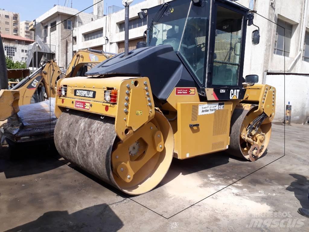 CAT CD54 双轮压路机