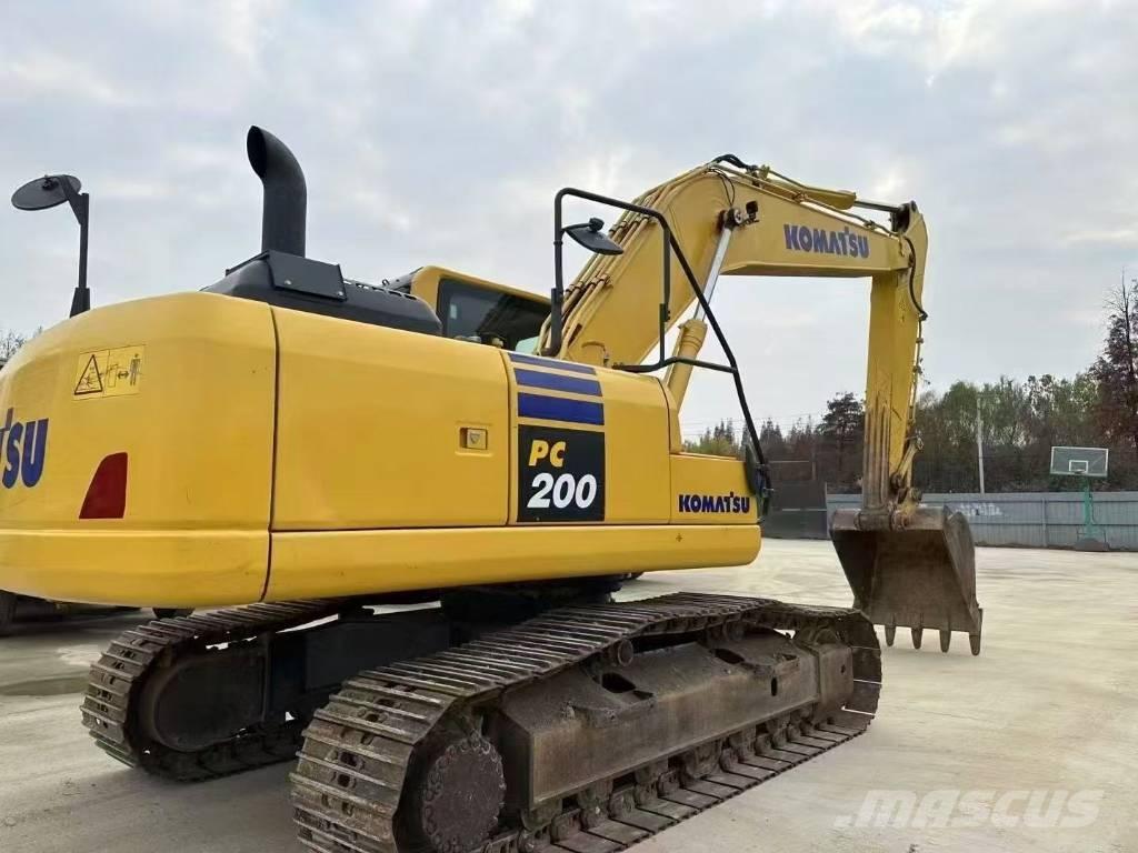 Komatsu PC 200 履带挖掘机