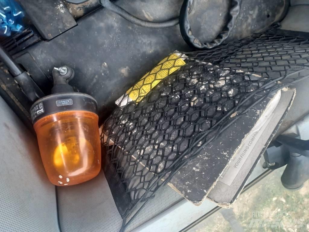 New Holland T 8.390 拖拉机/农用车
