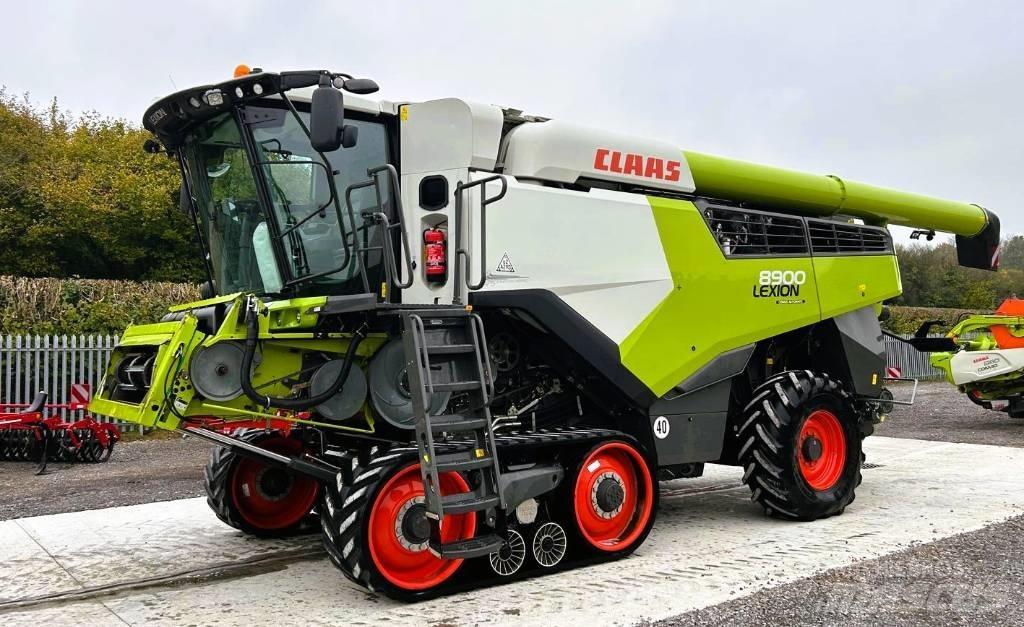 CLAAS Lexion 8900 TT 联合收割机