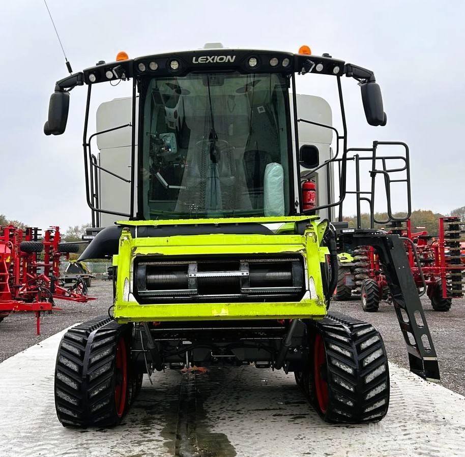 CLAAS Lexion 8900 TT 联合收割机