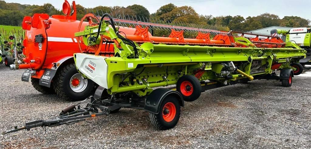 CLAAS Lexion 8900 TT 联合收割机