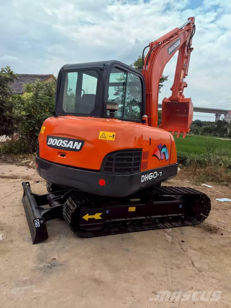 Doosan DH 60 小型挖掘机