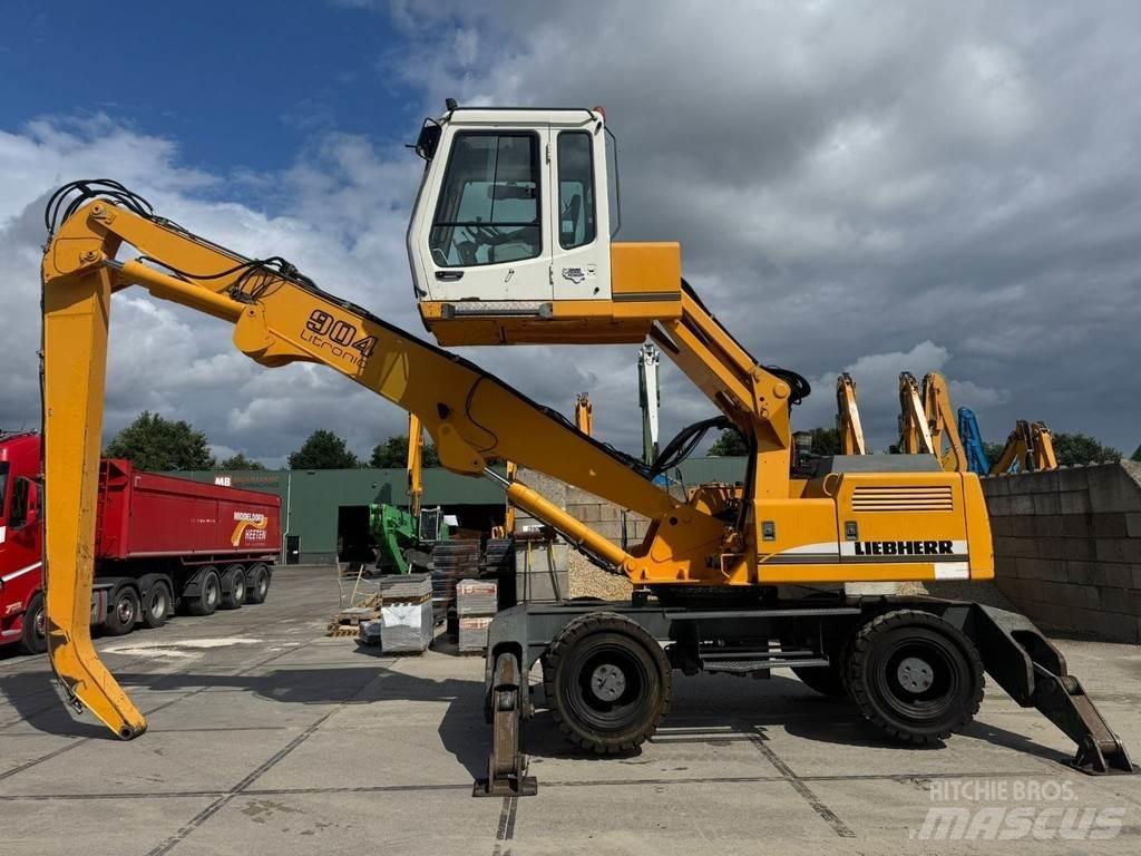 Liebherr A 904 工业挖掘机