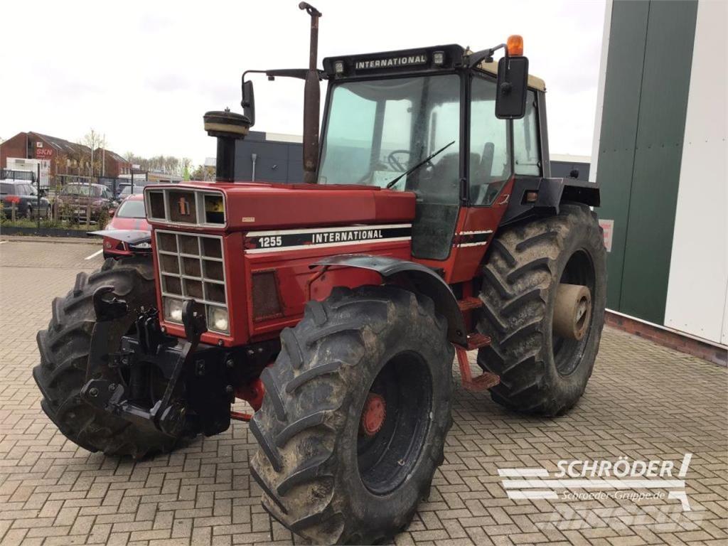 Case IH 1255 拖拉机/农用车
