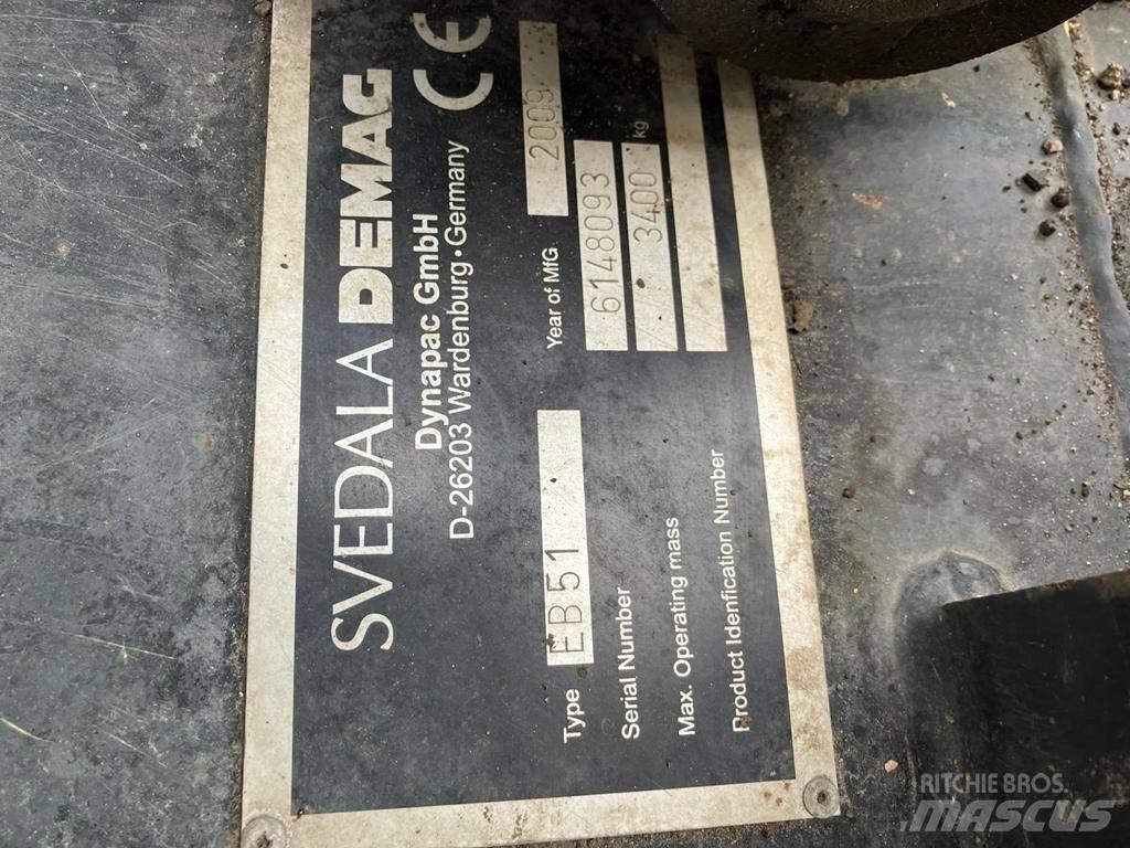 Demag DF 115 C 沥青摊铺机