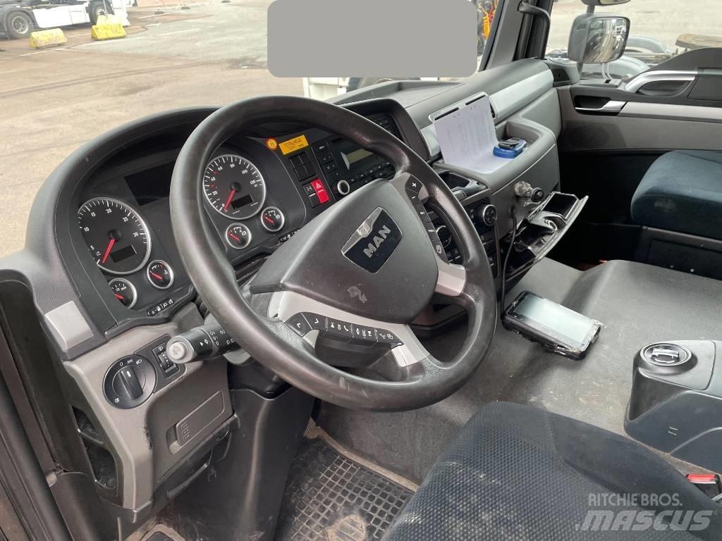 MAN TGL 12.220 BL 冷藏车