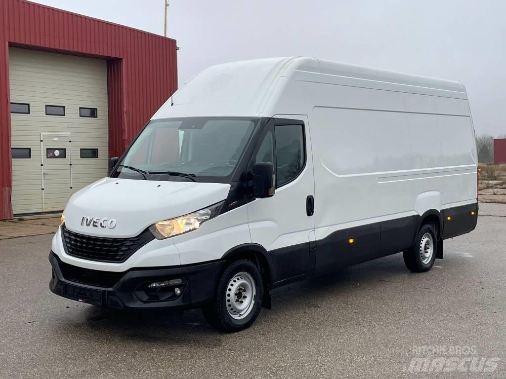 Iveco Daily 商务面包车