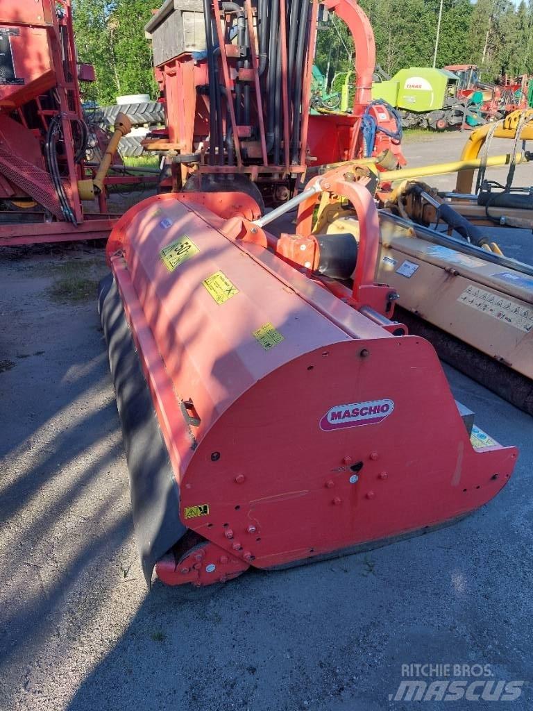 Maschio Tornado 280 牧场割草机和切顶器