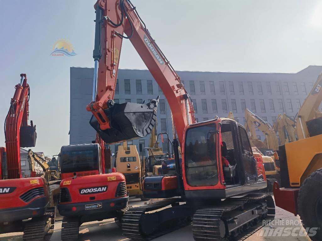 Doosan DX 140 LC 履带挖掘机