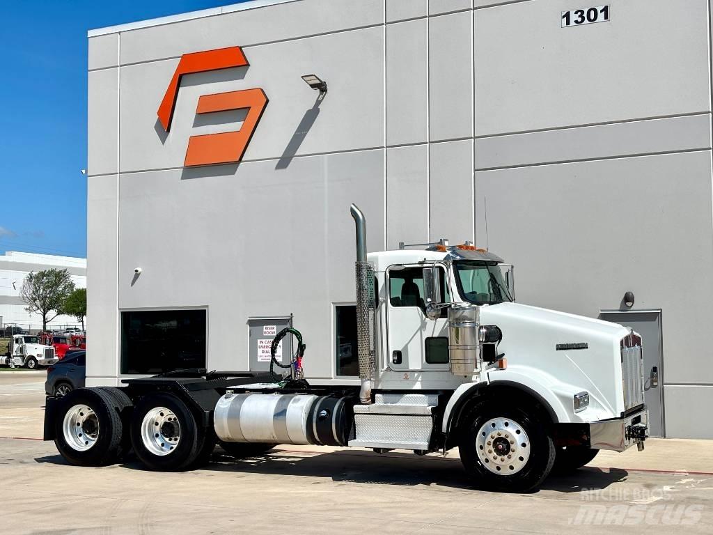 Kenworth T 800 牵引车