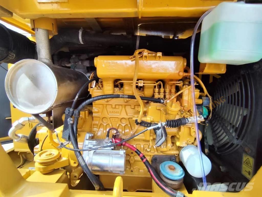 CAT 306 E2 小型挖掘机