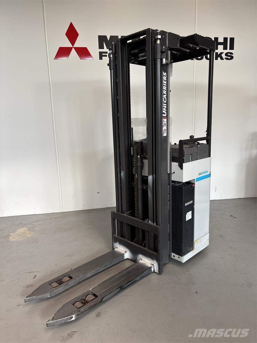 Atlet A160 行走式堆垛机