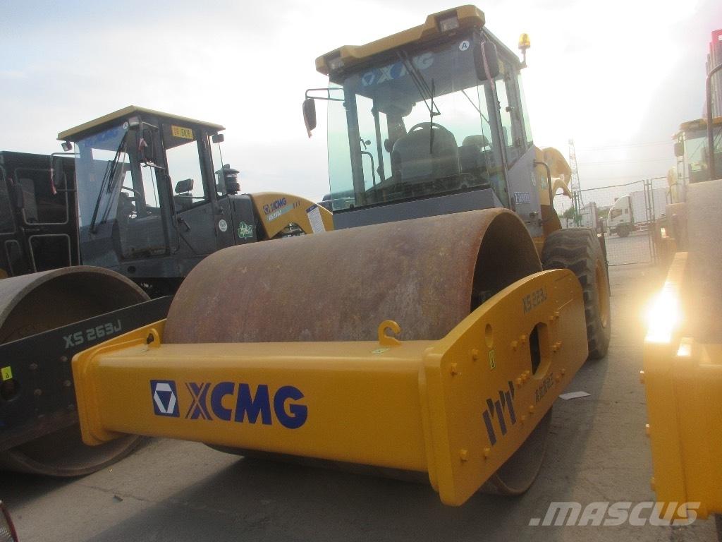 XCMG XS 263 J 单轮压路机