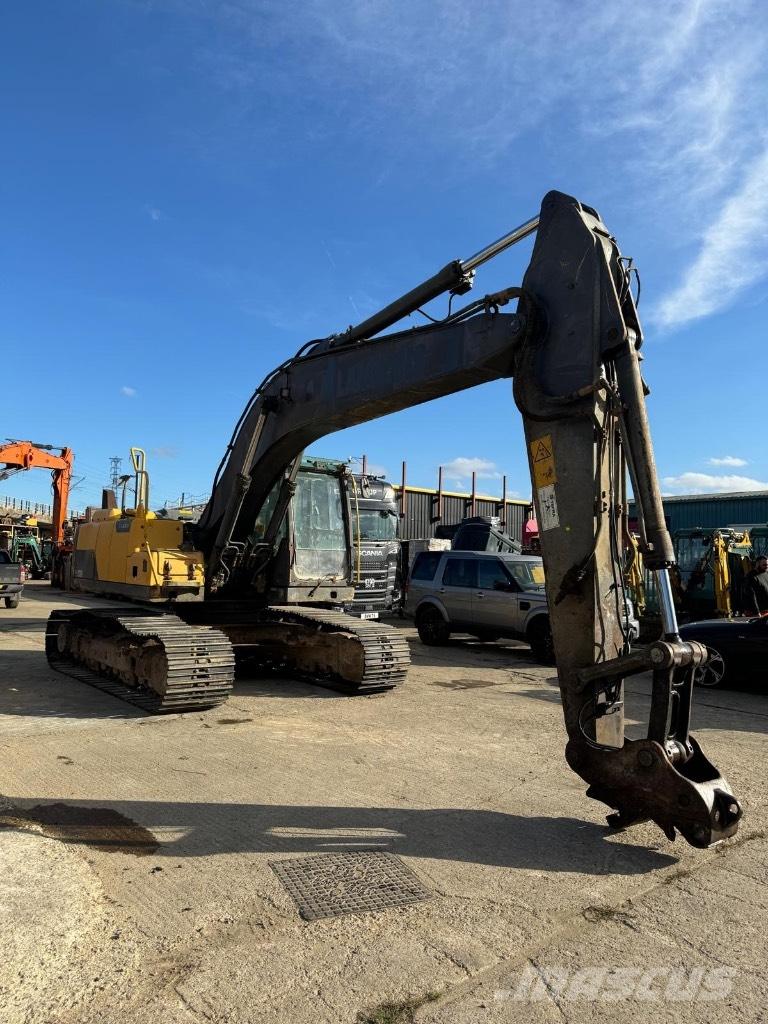 Volvo EC 220 DL 履带挖掘机