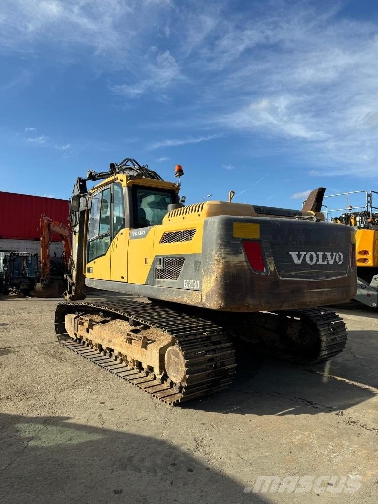 Volvo EC 220 DL 履带挖掘机