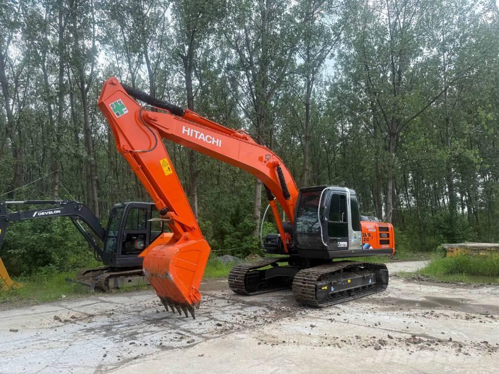 Hitachi ZX200 履带挖掘机
