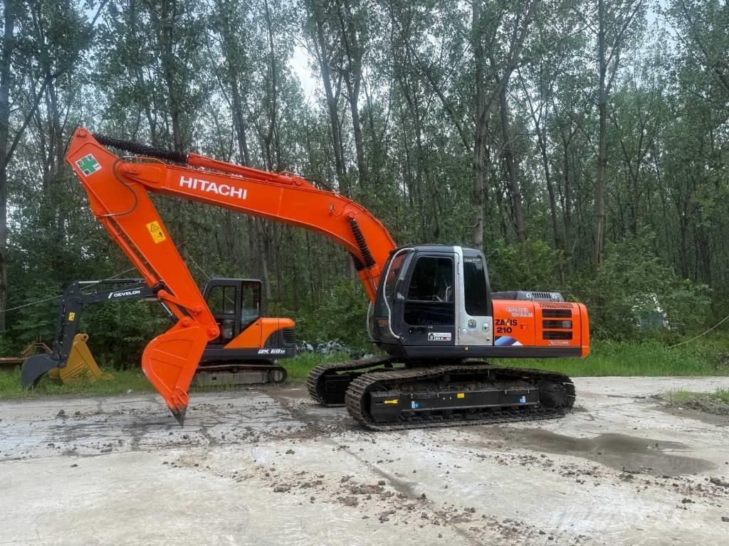 Hitachi ZX200 履带挖掘机