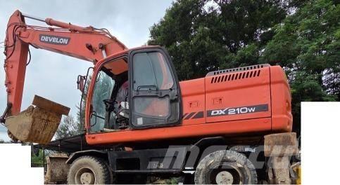 Doosan DX 210 W 轮式挖掘机