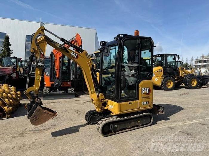 CAT 301.8-05A 小型挖掘机