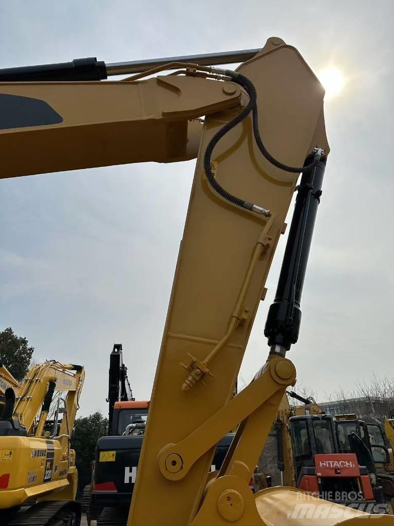 CAT 325 D 履带挖掘机