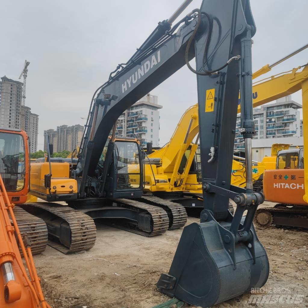Hyundai R 225LC-9T 履带挖掘机