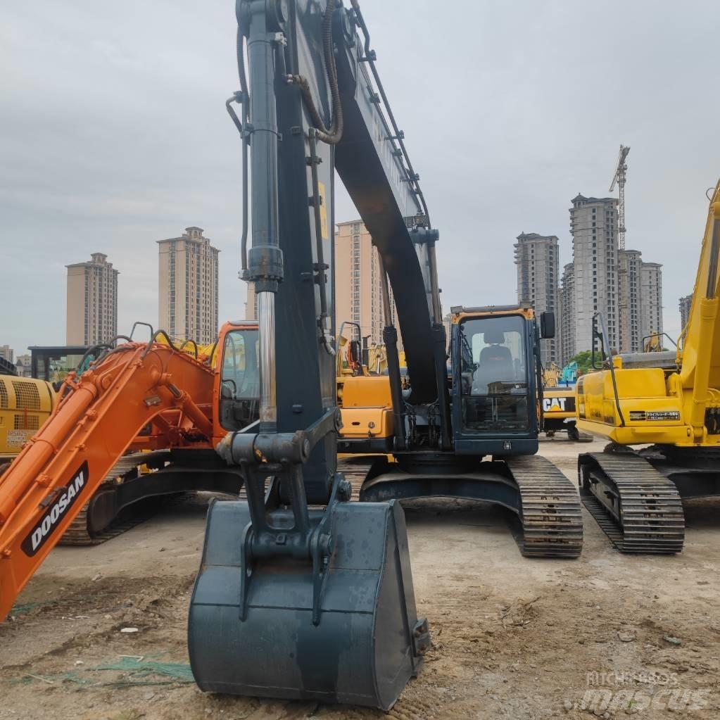 Hyundai R 225LC-9T 履带挖掘机