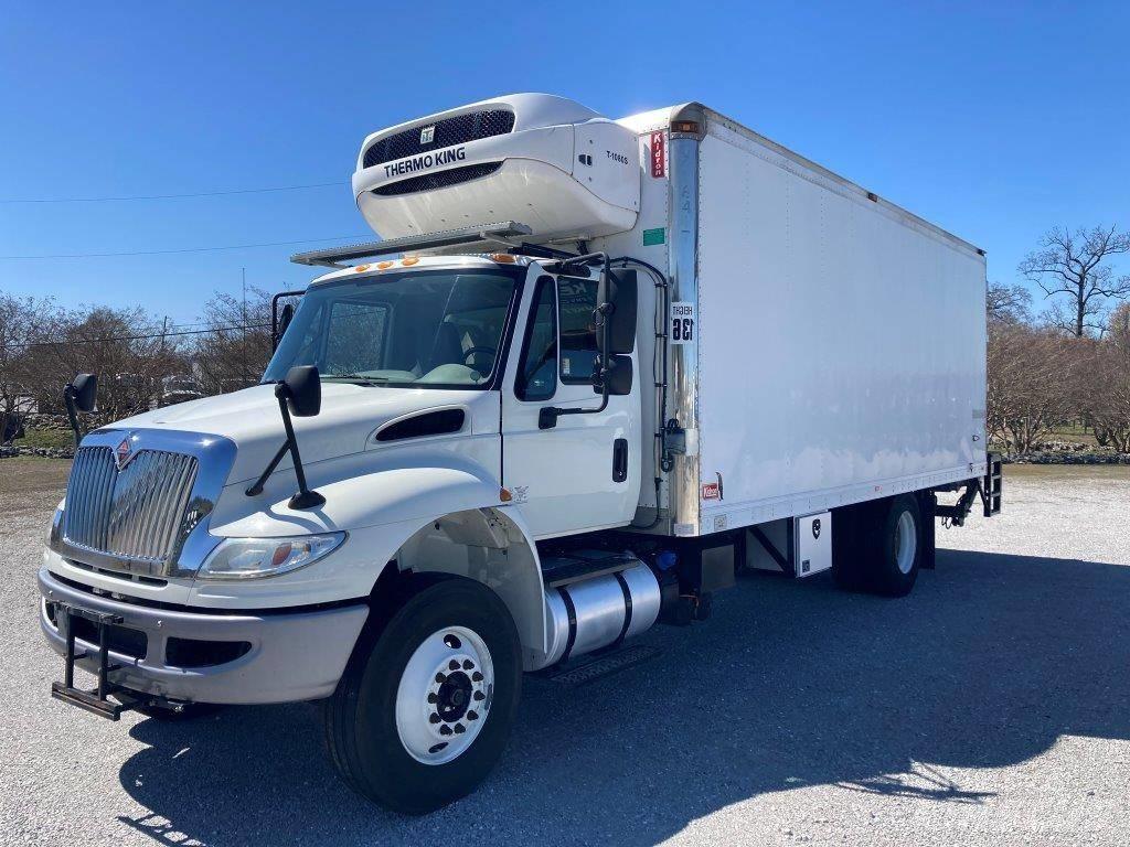 International 4300 厢式货车