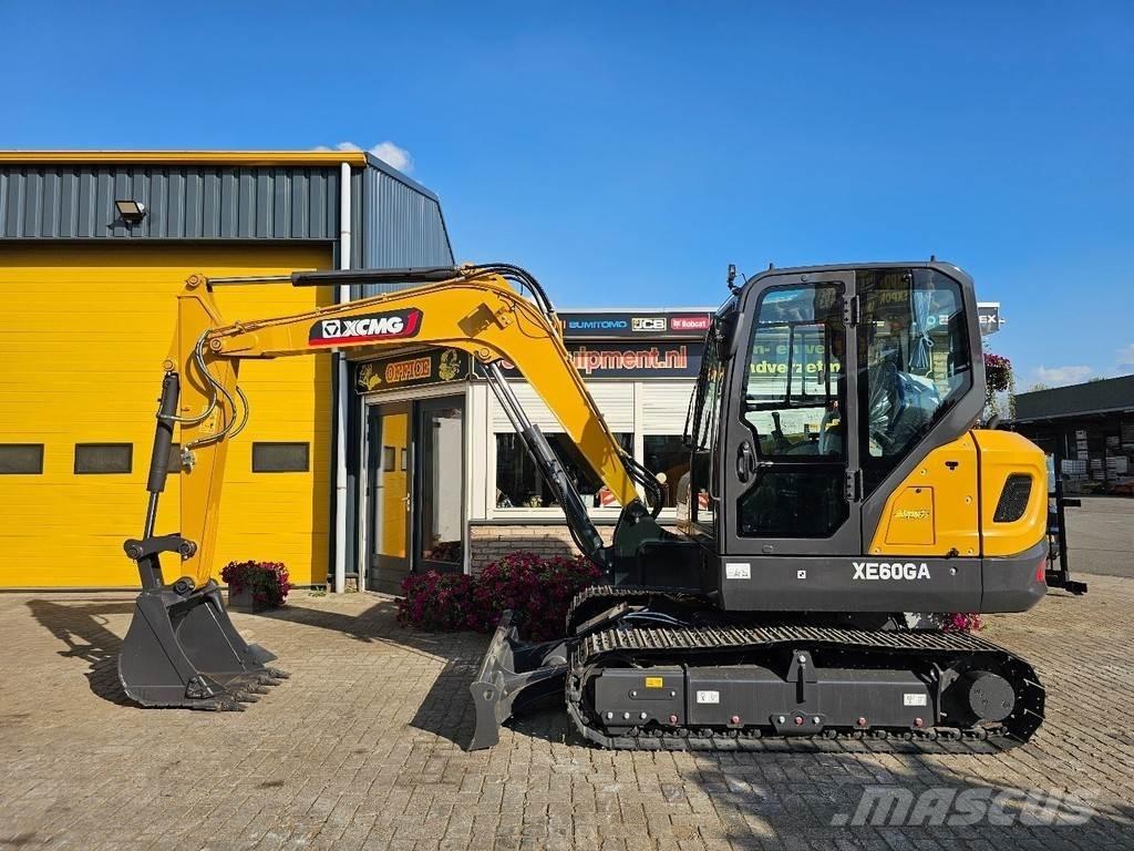 XCMG XE60GA 小型挖掘机