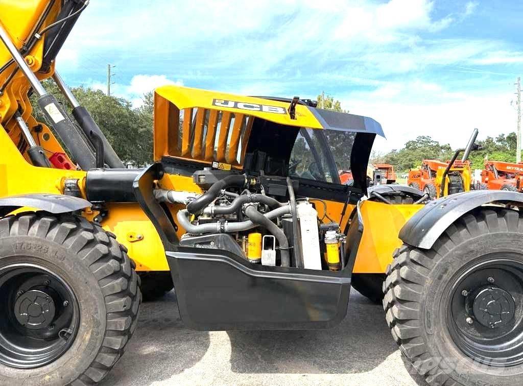 JCB 510-56 伸缩臂叉装车|叉装车