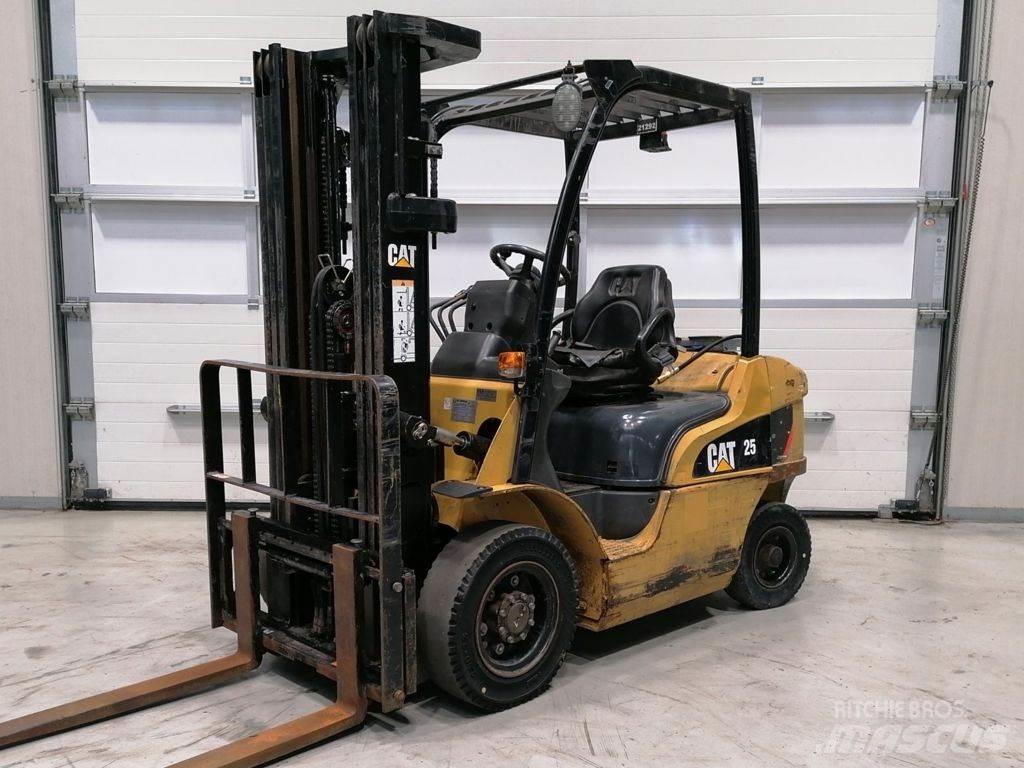 CAT GP25N 天然气叉车