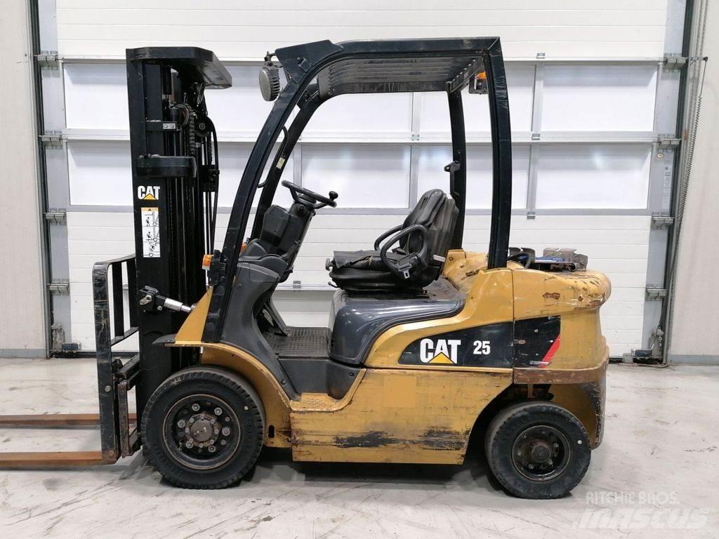CAT GP25N 天然气叉车