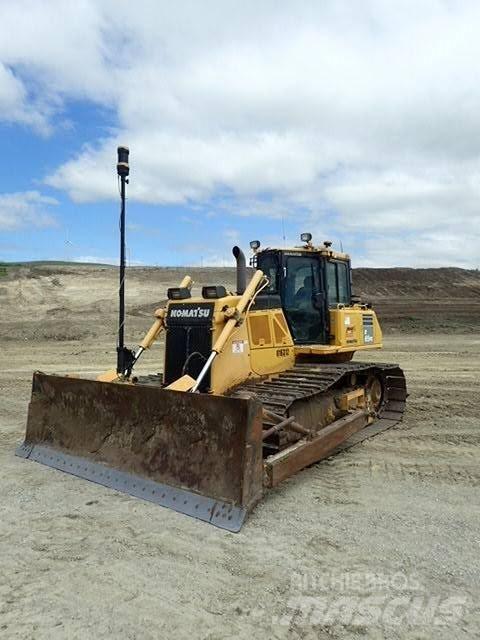Komatsu D65PX-18 履带式推土机