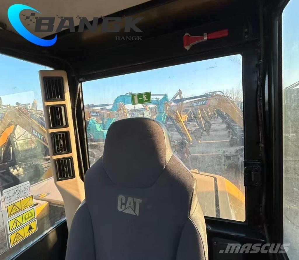 CAT 306e2 履带挖掘机