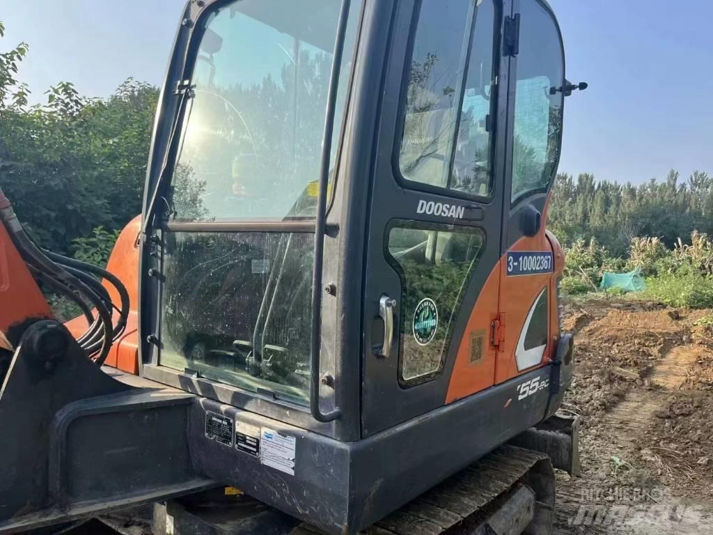 Doosan DX 55 小型挖掘机