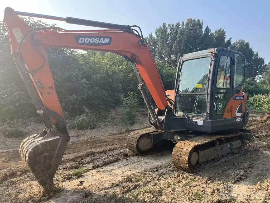 Doosan DX 55 小型挖掘机