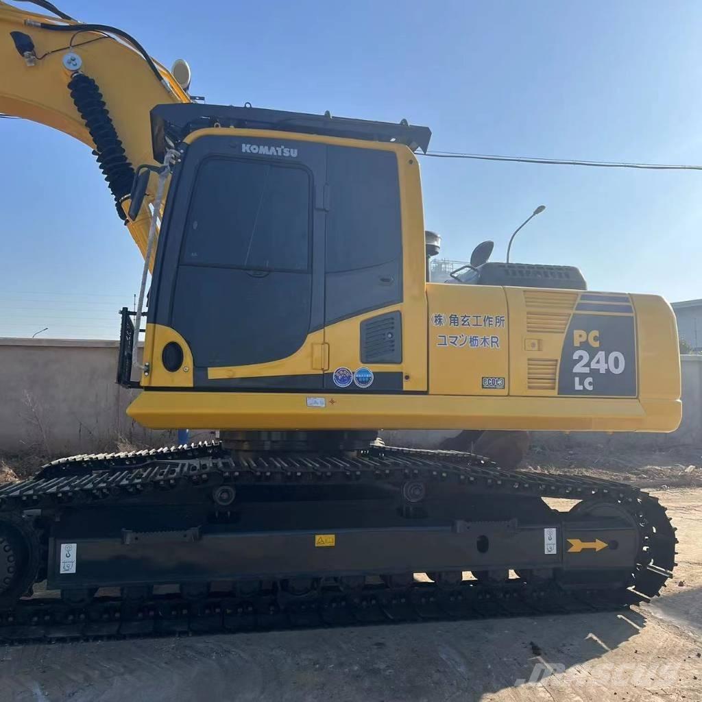 Komatsu PC 240-8N1 中型挖掘机