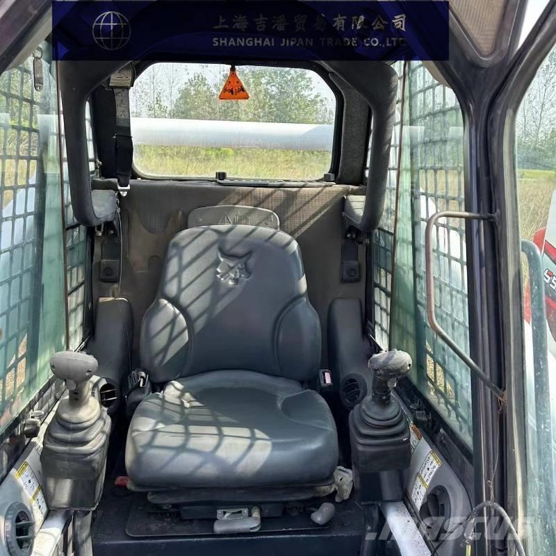 Bobcat S 330 滑移装载机