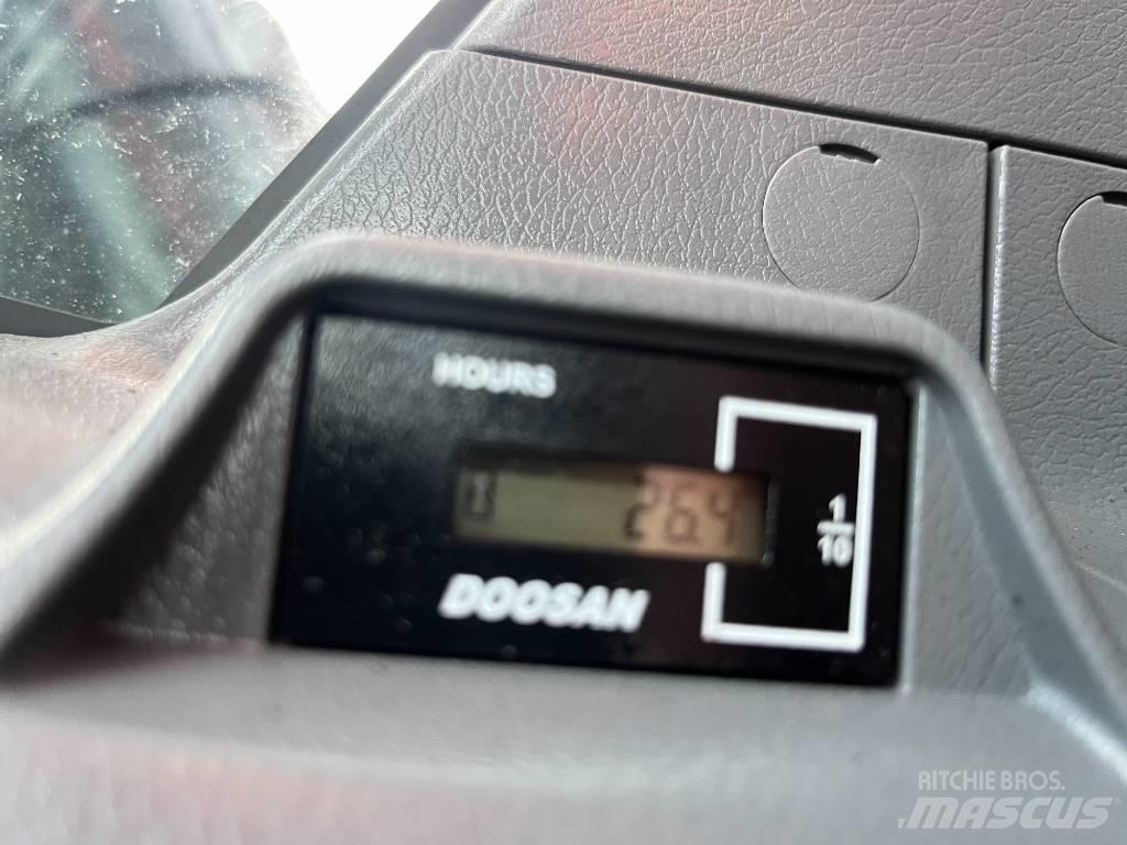Develon DX 225 LC-7 履带挖掘机