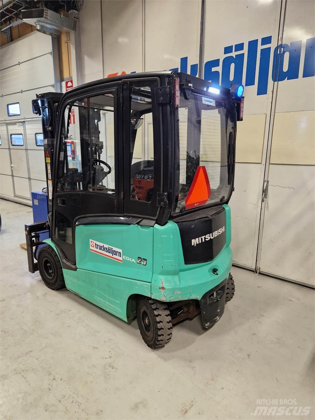 Mitsubishi FB25CN 电动叉车