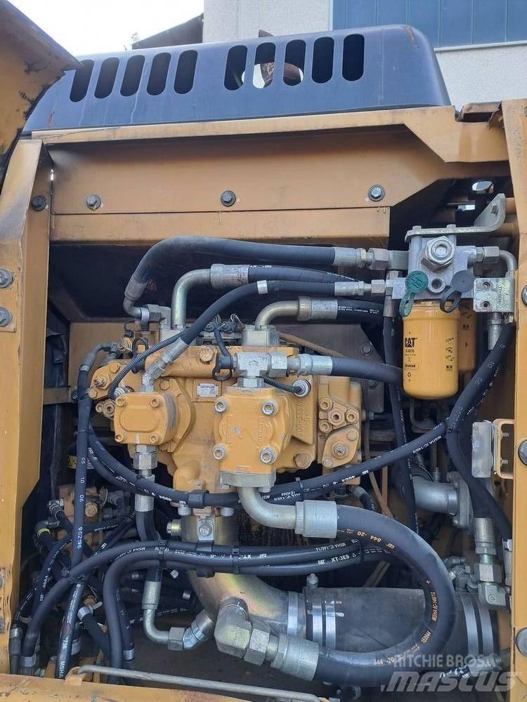 CAT 319 C LN 履带挖掘机