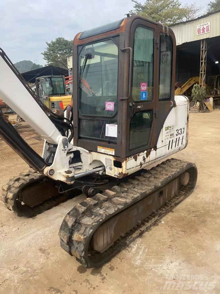 Bobcat 337 小型挖掘机
