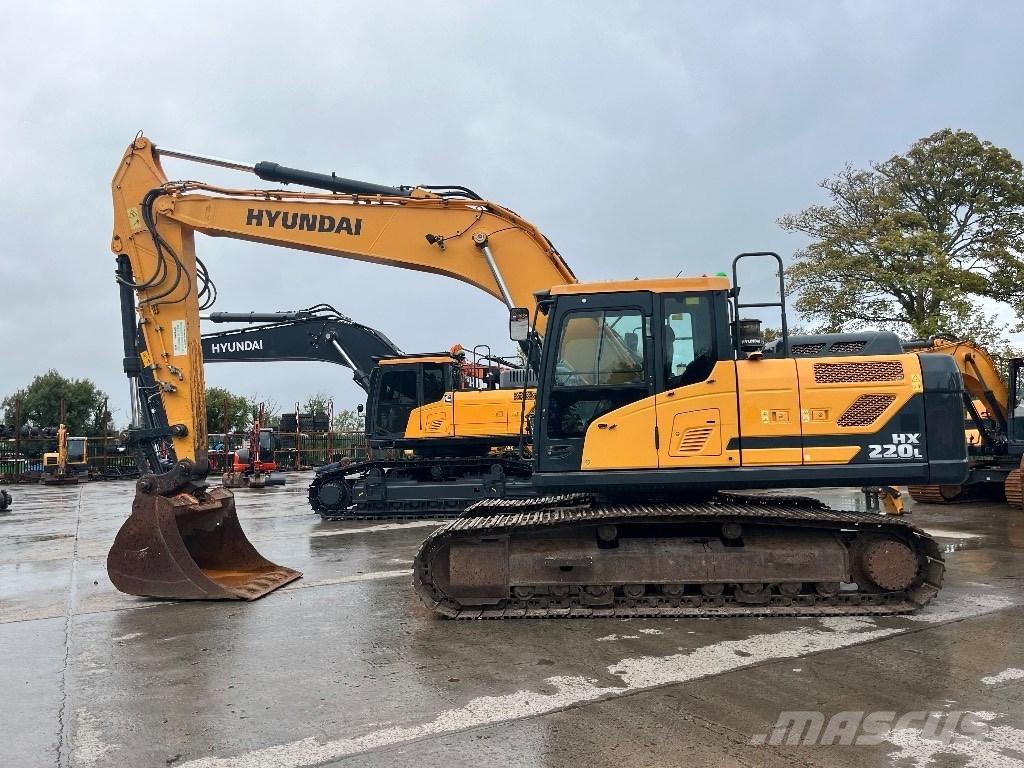 Hyundai HX220L 履带挖掘机