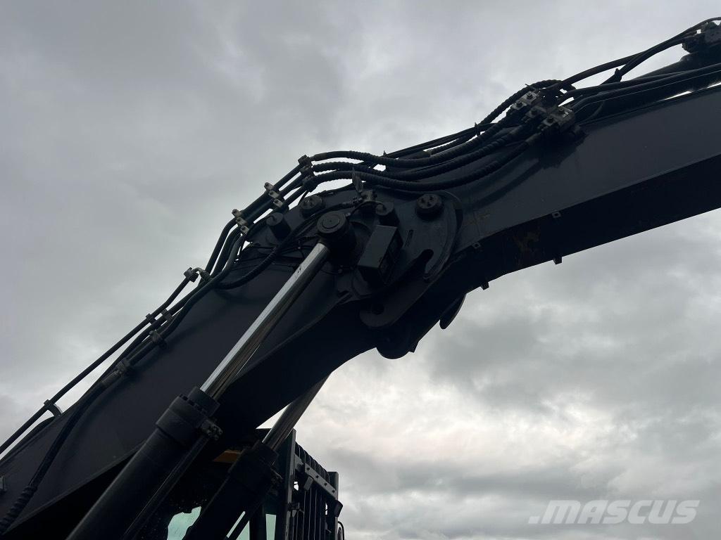 Volvo EC 380 EL HR 组装挖掘机