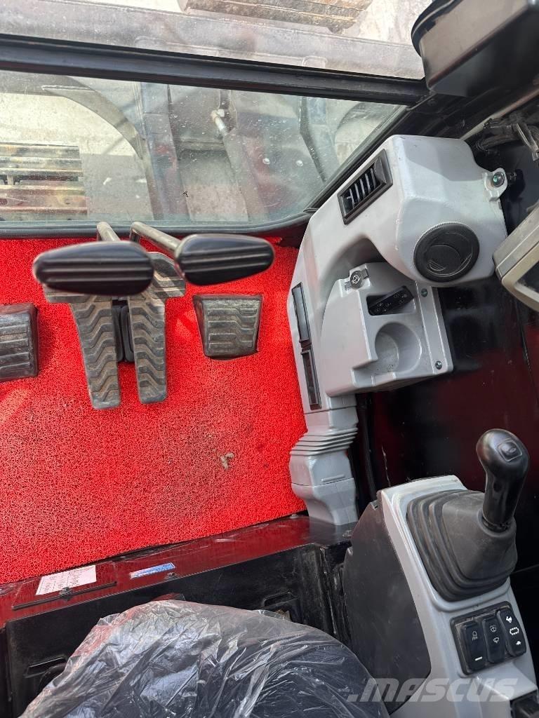 CAT 307E2 中型挖掘机