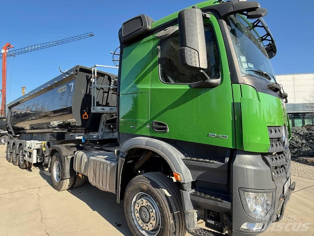 Mercedes-Benz Arocs 牵引车