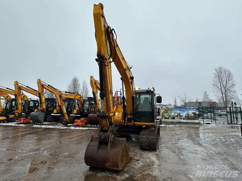 JCB JS 130 LC 履带挖掘机