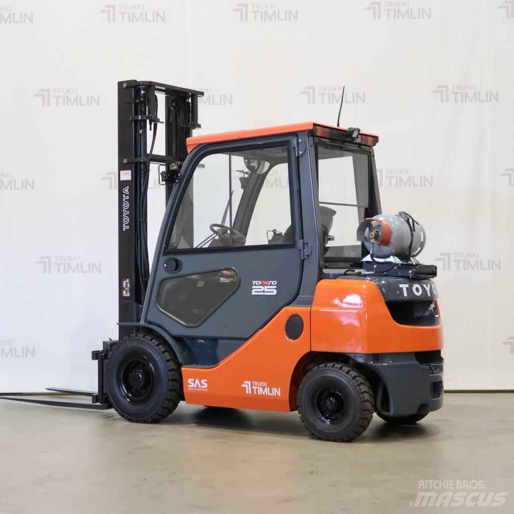Toyota 02-8FGF25 天然气叉车